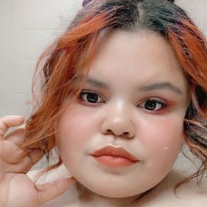 Meet your Posher, Danaeja